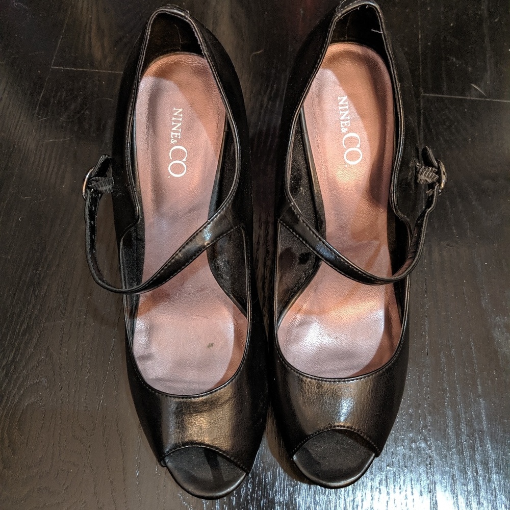 Nine&Co open toe Black Heels